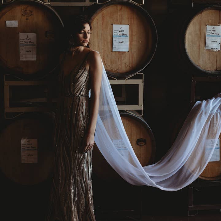 Over the Moon Bridal – wholesale Slöja - Dam – Mjuk Engelska Net Tyll Brud Cape Slöja