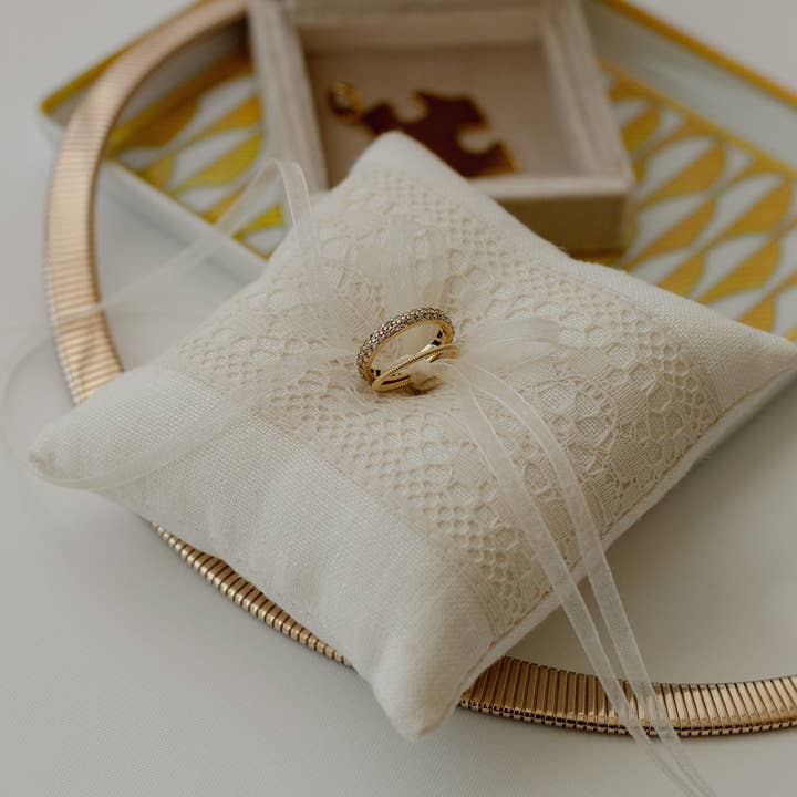 ESENCIAL HOGAR – wholesale Pillow/cushion – Child & baby – Ivory Lace Ring Pillow
