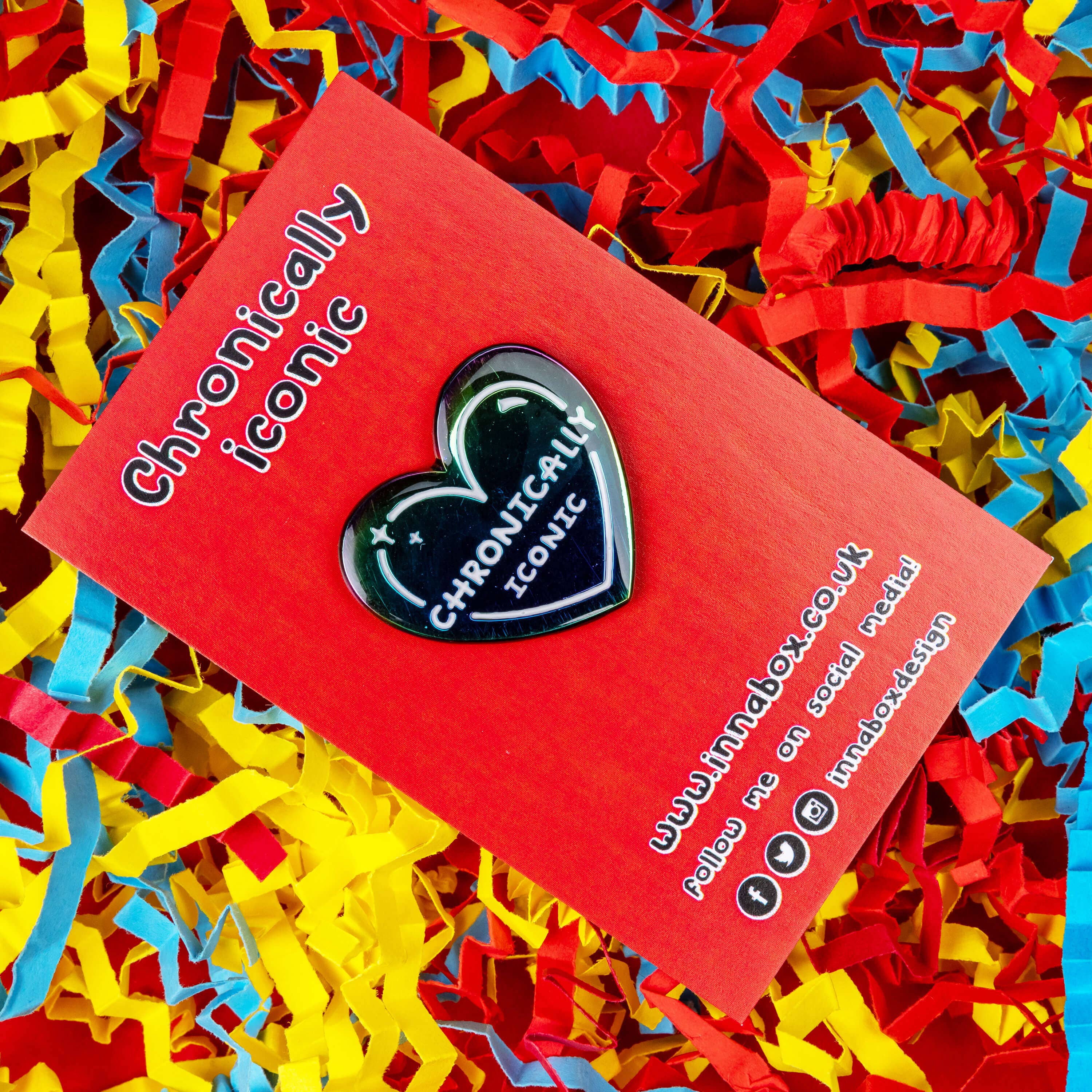 Innabox Ltd - Vendita all'ingrosso Spilla da bavero - Spilla smaltata cronicamente iconica1