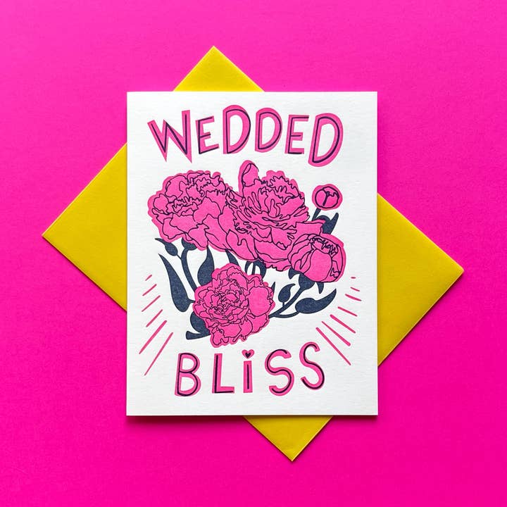 Wedded Bliss Peony - Carte de vœux typographique pour la vente par Pier Six Press