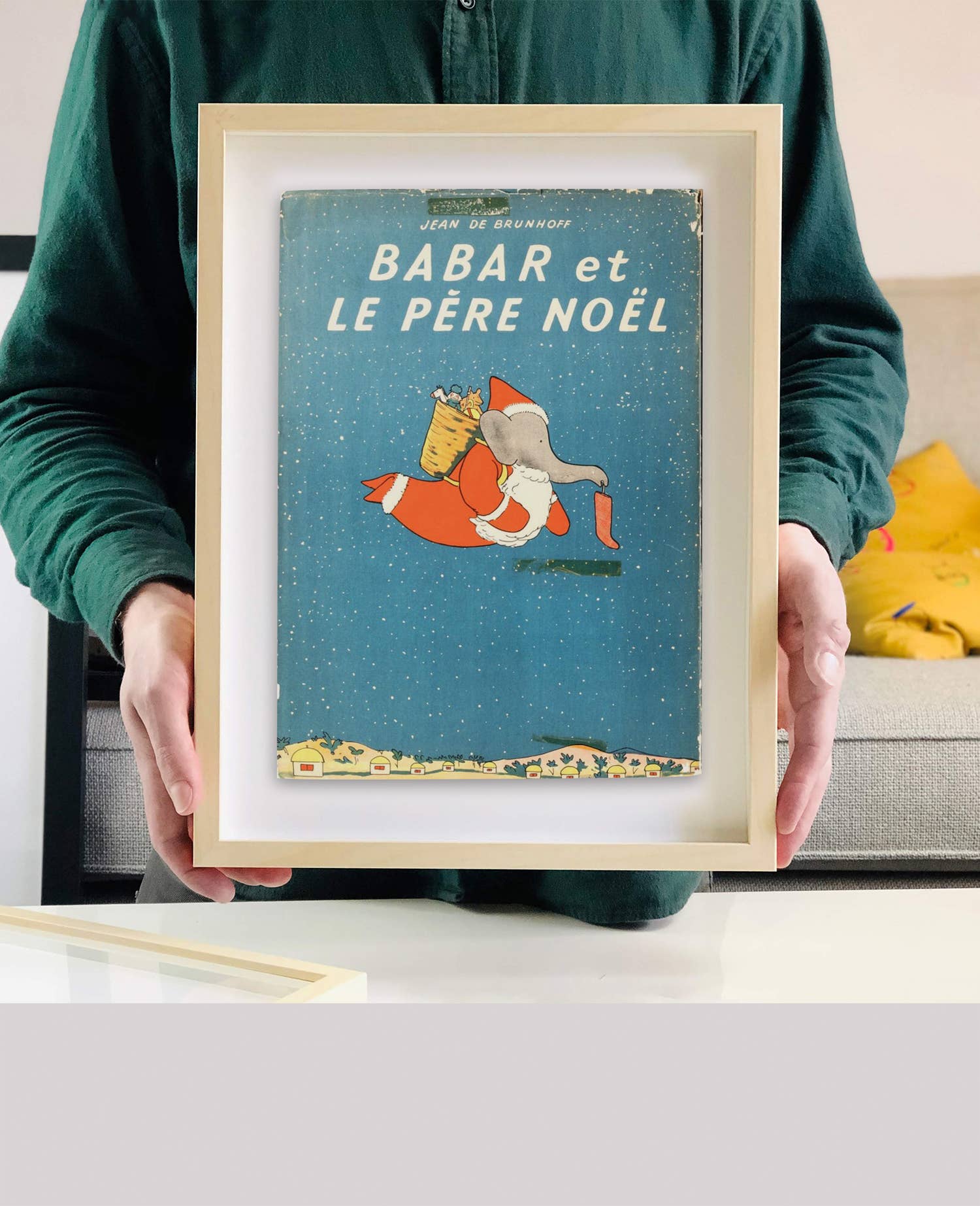 The Curious Desk - Wholesale Art Print - Babar et Le Pere Noel by Jean De Brunnoff Book Cover Print 2