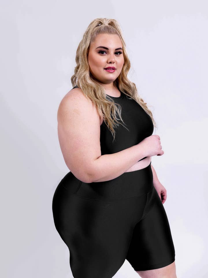 טייץ שורט מבריק שחור של השמחות for wholesale by raven