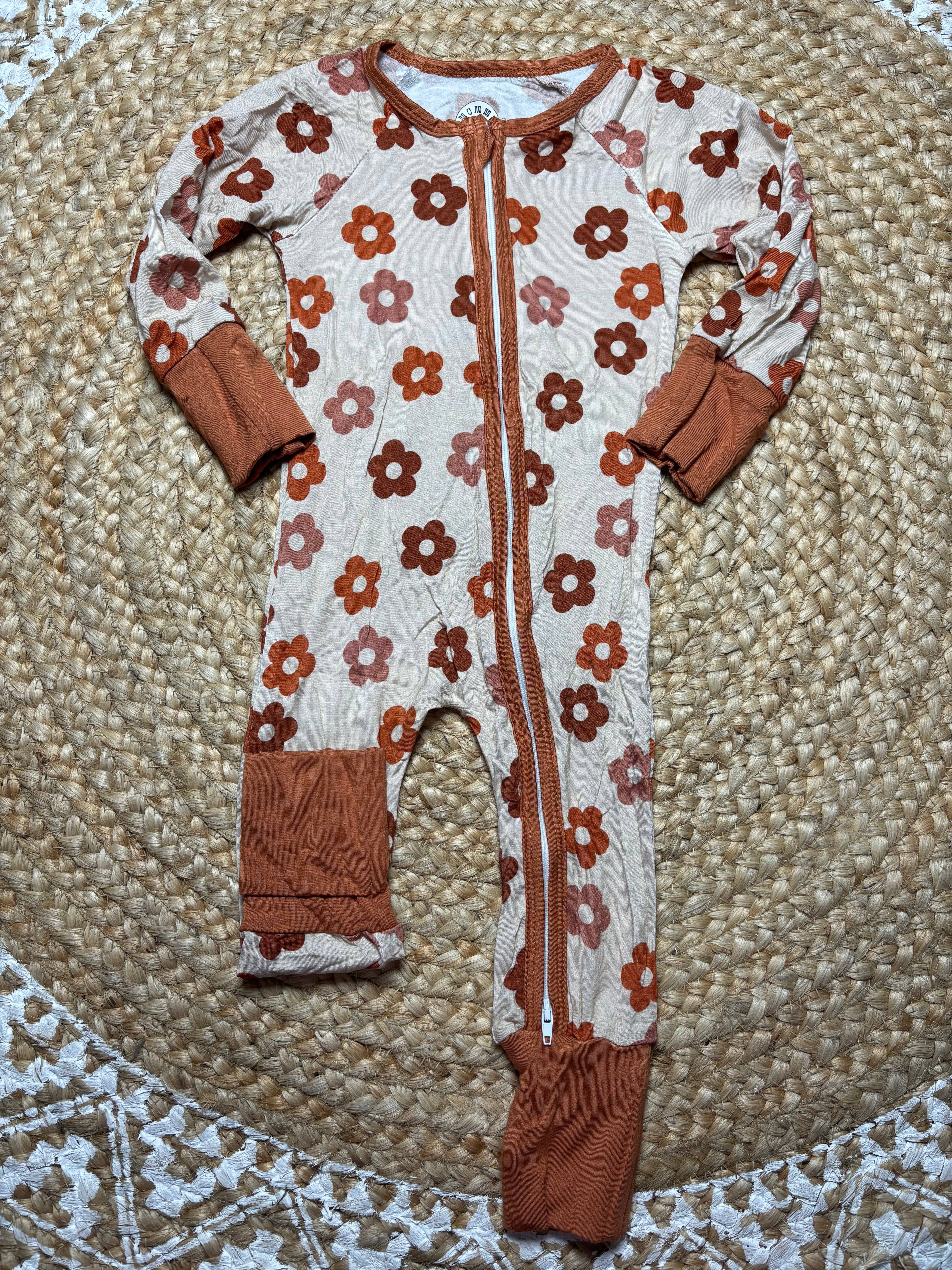Mommy & Wren - Wholesale Sleepsuit - Baby - Retro Floral Zippie