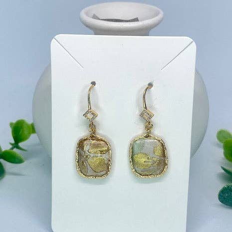 Spring shimmer small square for wholesale by WEARABLES BY B LLC