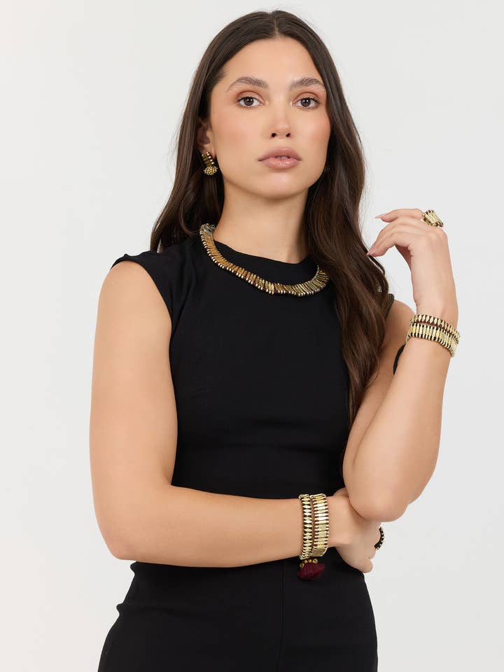 Boucle d'oreille longue Nabila pour la vente par House of Tuhina, US