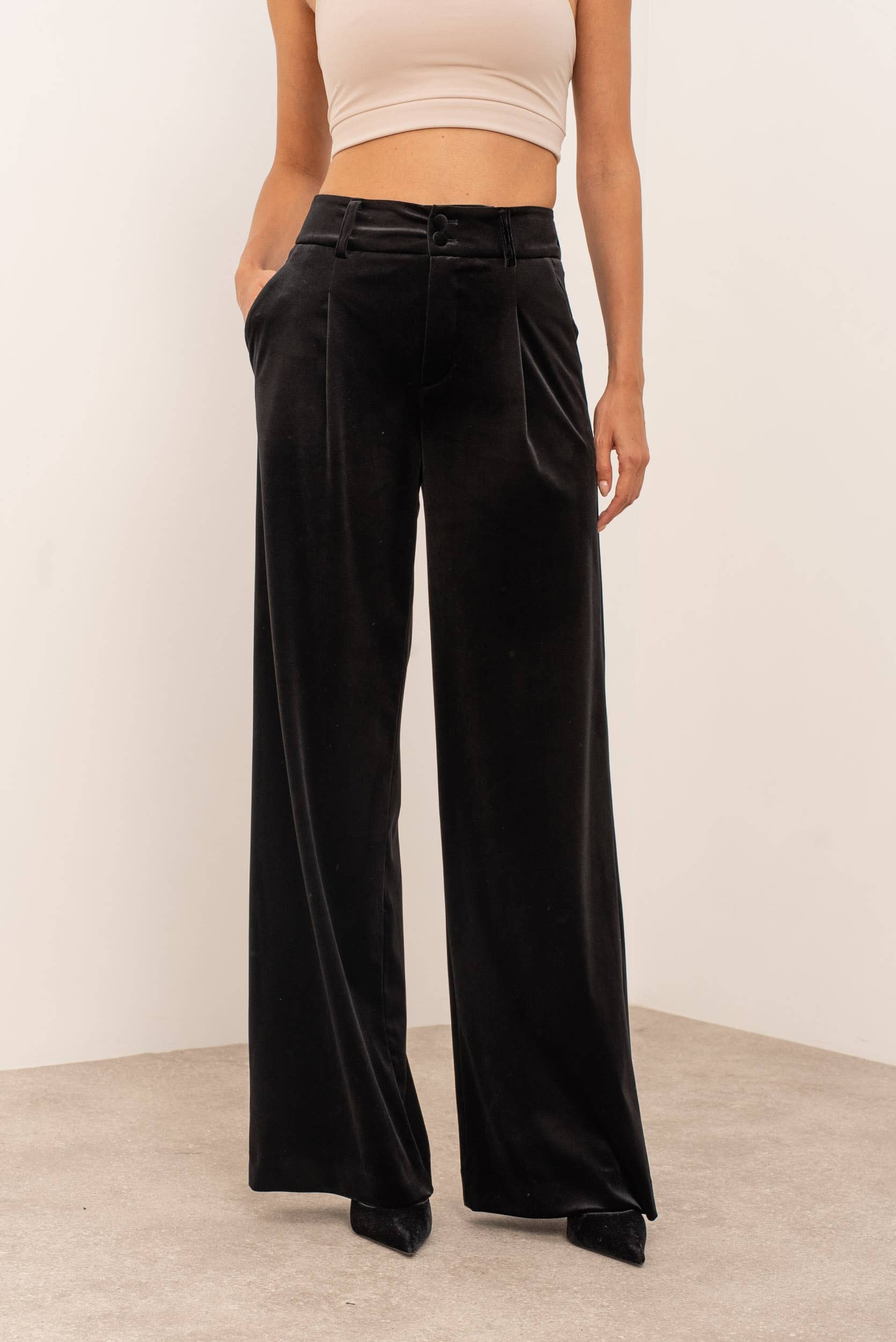 Attentif Paris - Wholesale Pants - Women's - Wide velvet and fluid pants with double button0