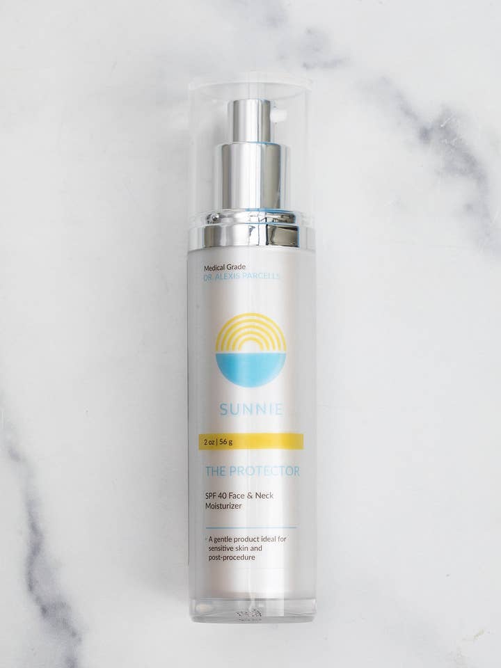 The Protector : Crème hydratante pour le visage et le cou SPF40 pour la vente par Sunnie Skincare