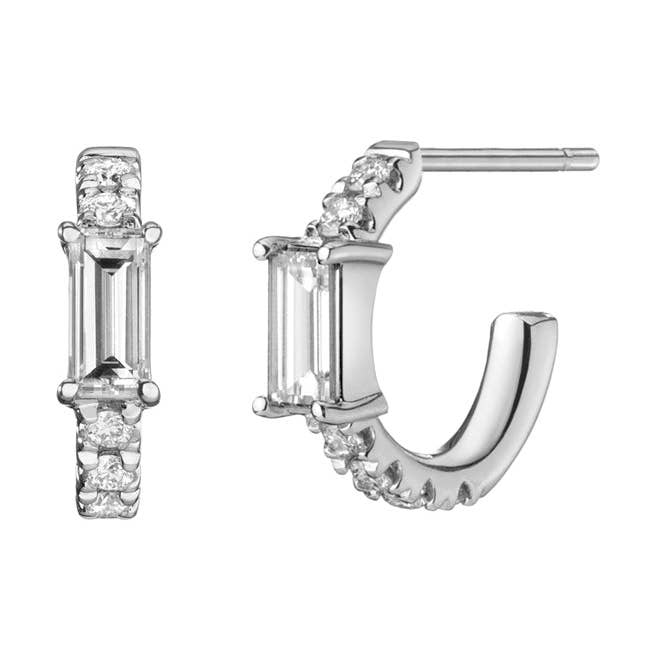 Nikita Huggie Hoops | Witte Diamanten voor wholesale door Selin Kent