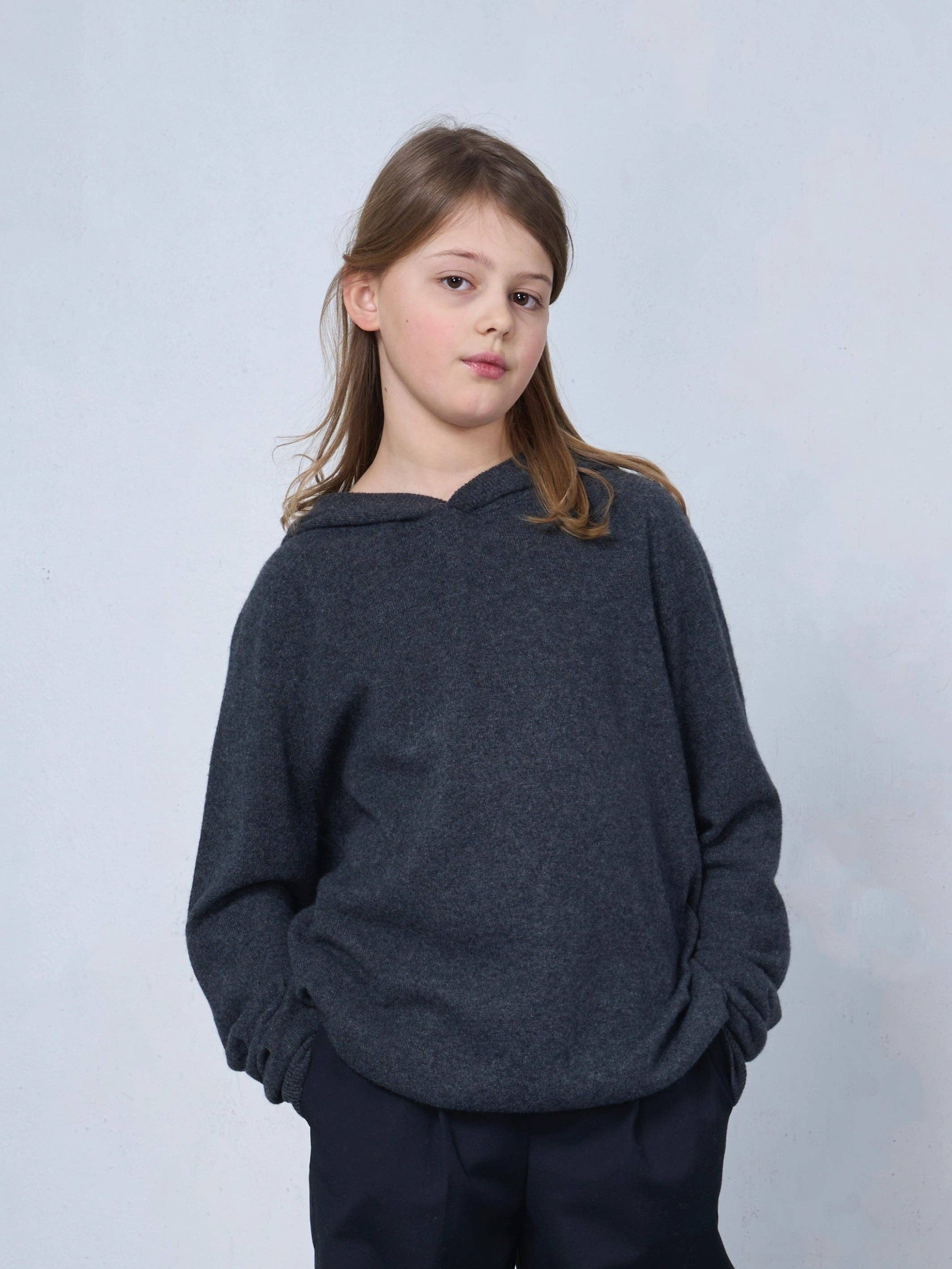 bobbin & tricot - Vente Sweat à capuche – enfant - SWEAT À CAPUCHE EN CACHEMIRE POUR ENFANT ANTHRACITE4