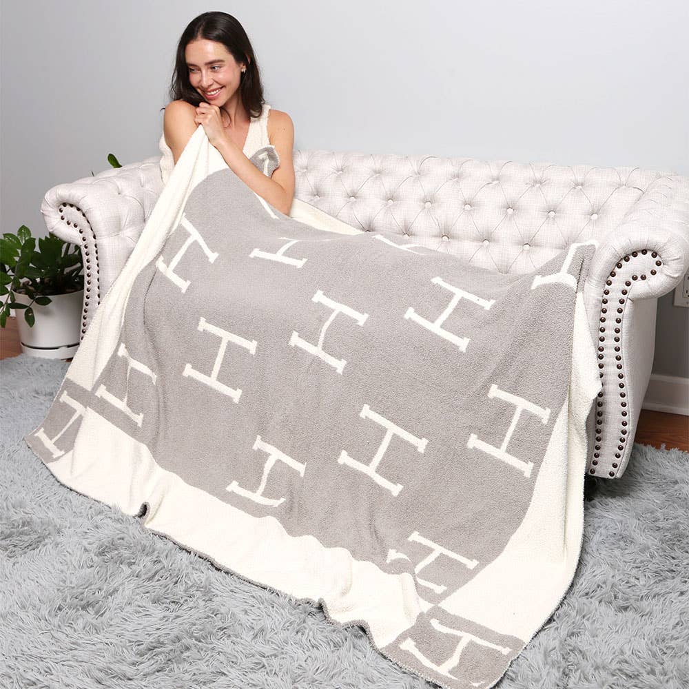 Sensibling Corp. - Wholesale Keychain - Women's - Initial Monogram Patterned Reversible Throw Blanket16