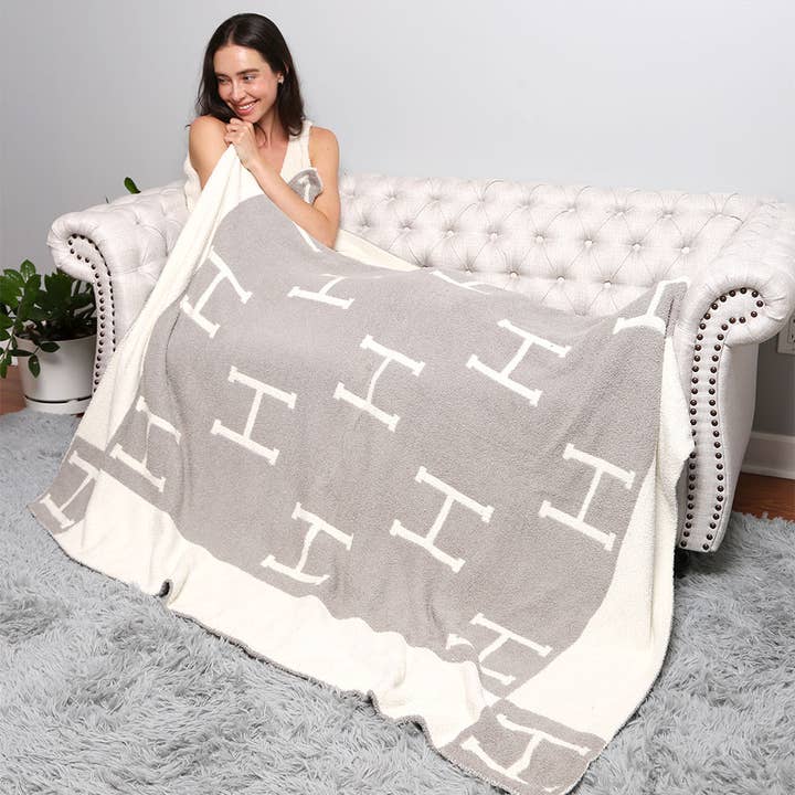 Sensibling Corp. - Wholesale Keychain - Women's - Initial Monogram Patterned Reversible Throw Blanket16