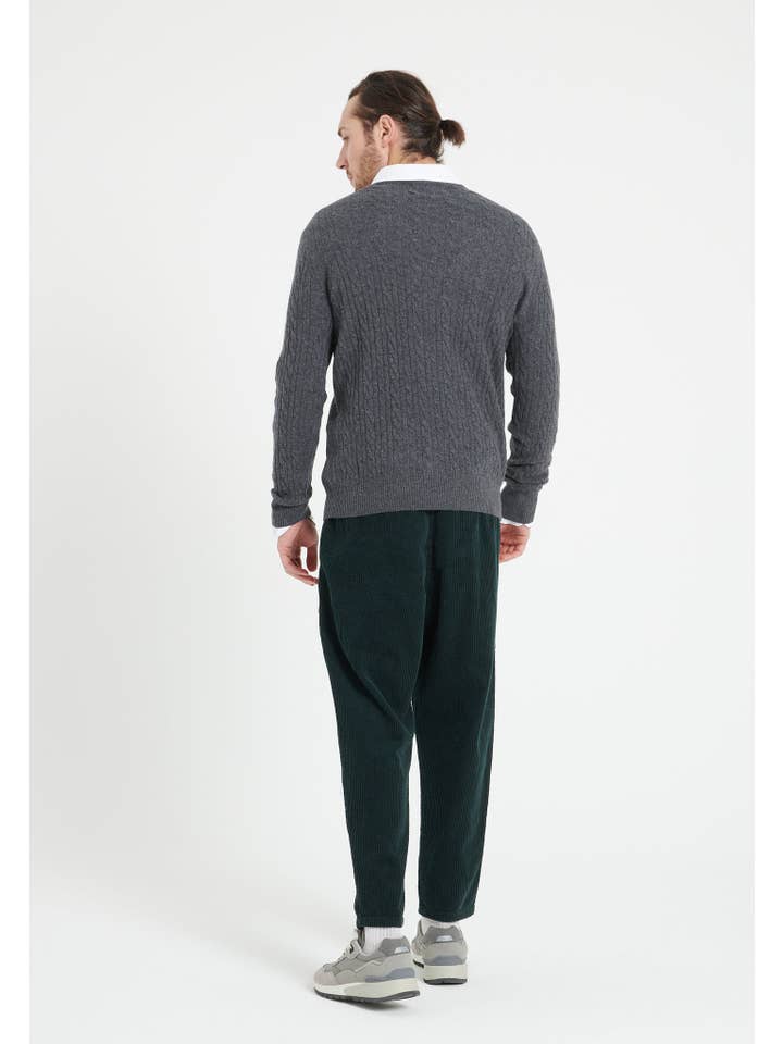 anthracite grey ZACH 5 cashmere crew neck sweater for wholesale on Faire4