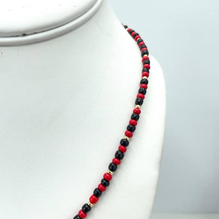 Luxus Accessories - Vendita all'ingrosso Collane di perline/perle - Collana di perline Elegua riempite in oro 18 carati, lunghezza 18 pollici, perline Elegua da 4 mm