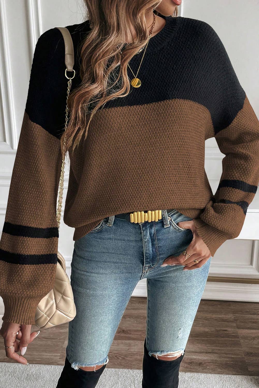 Suhkasana – wholesale Knitted jumper – Women′s – Parchment Color Block Knit Striped Sleeve Detail Casual Sweater18
