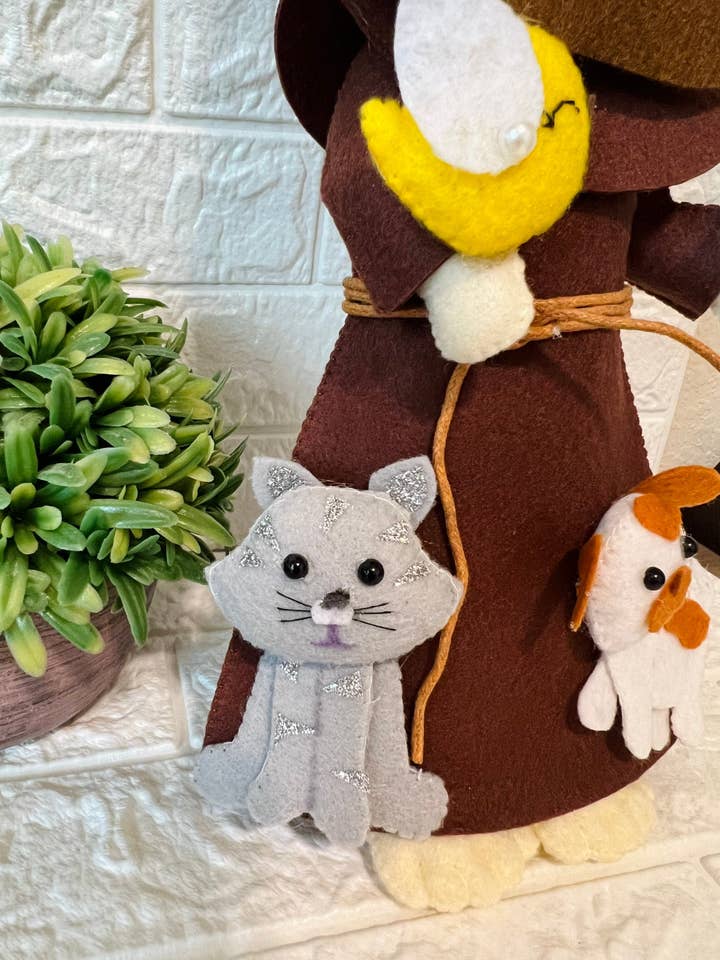 Saint Francis of Assisi, saint doll, saint ornaments, baptism gift, first communion gift, confirmation gift, personalized saint doll for wholesale by Lovencomfort