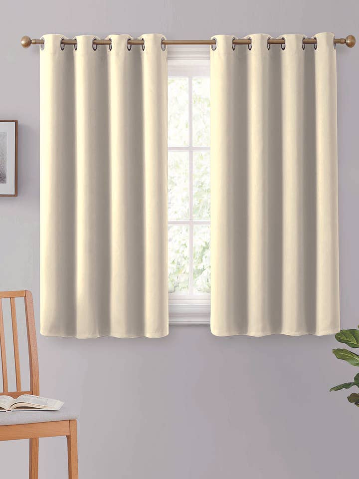 Panneaux de rideaux de fenêtre isolés thermiquement à œillets solides, 2 pièces pour la vente par Jenin Home Furnishing Inc