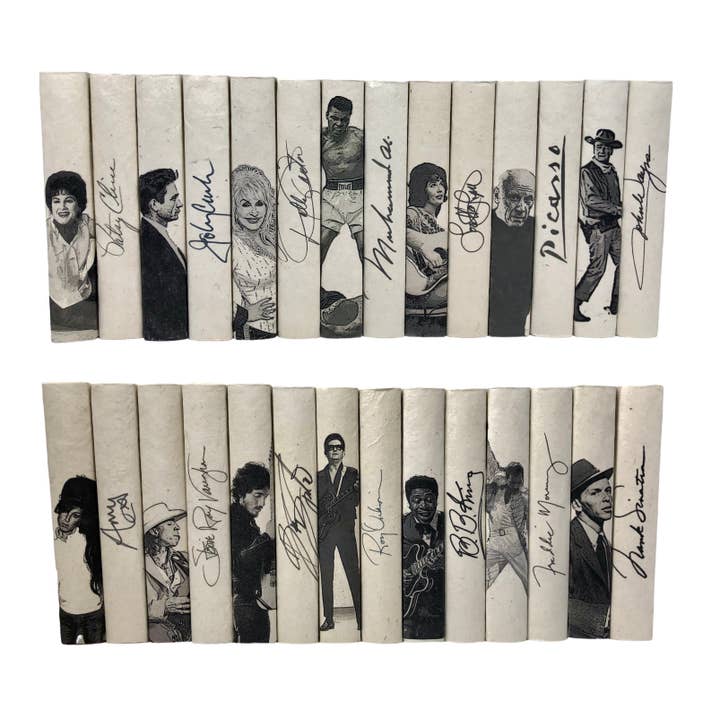 Artists & Autographs Collection Off-White Cover 8.5 for wholesale by E. Lawrence, Ltd.