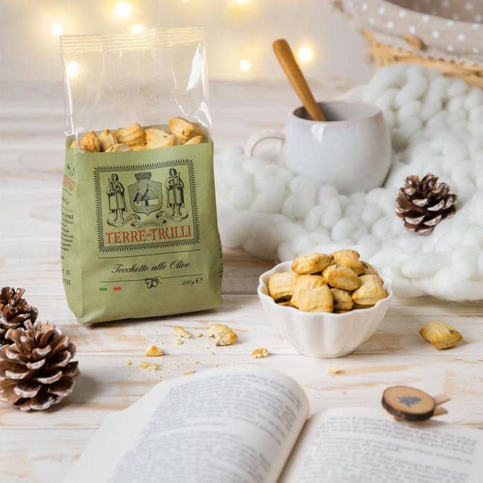 Terre dei Trulli - Wholesale Crackers - Pugliese Olive Tocchetto 250g - Made in Italy Snack3