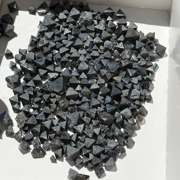 73 GRAMS MAGNETITE CRYSTALS FROM PAKISTAN for wholesale by Metaphysical & Healing Crystals