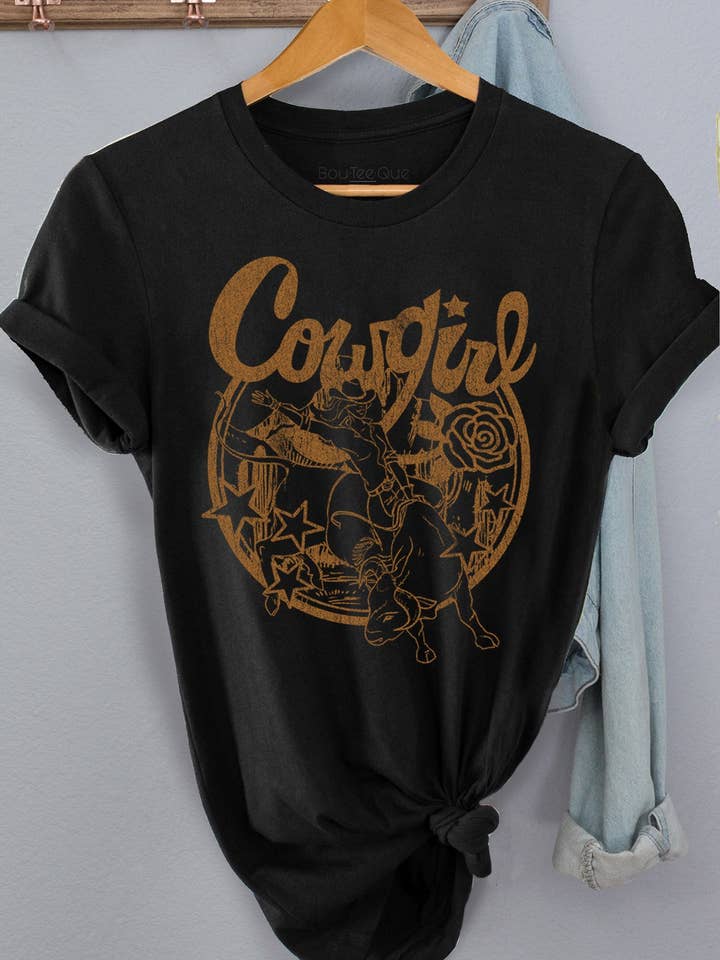JL4339T - Coupe décontractée en jersey de coton - Cowgirl pour la vente par BouTeeQue Closet