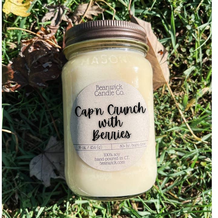 CAP'N CRUNCH BERRIES Sojakaars in Mason Jar Uniek cadeau voor wholesale door Beanwick Candle Co.