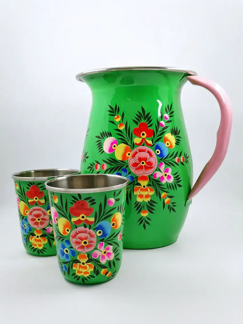 Nayda Diaries - Vente Tasse à café/thé - Verre indien en émail vert motif fleurs peint à la main2