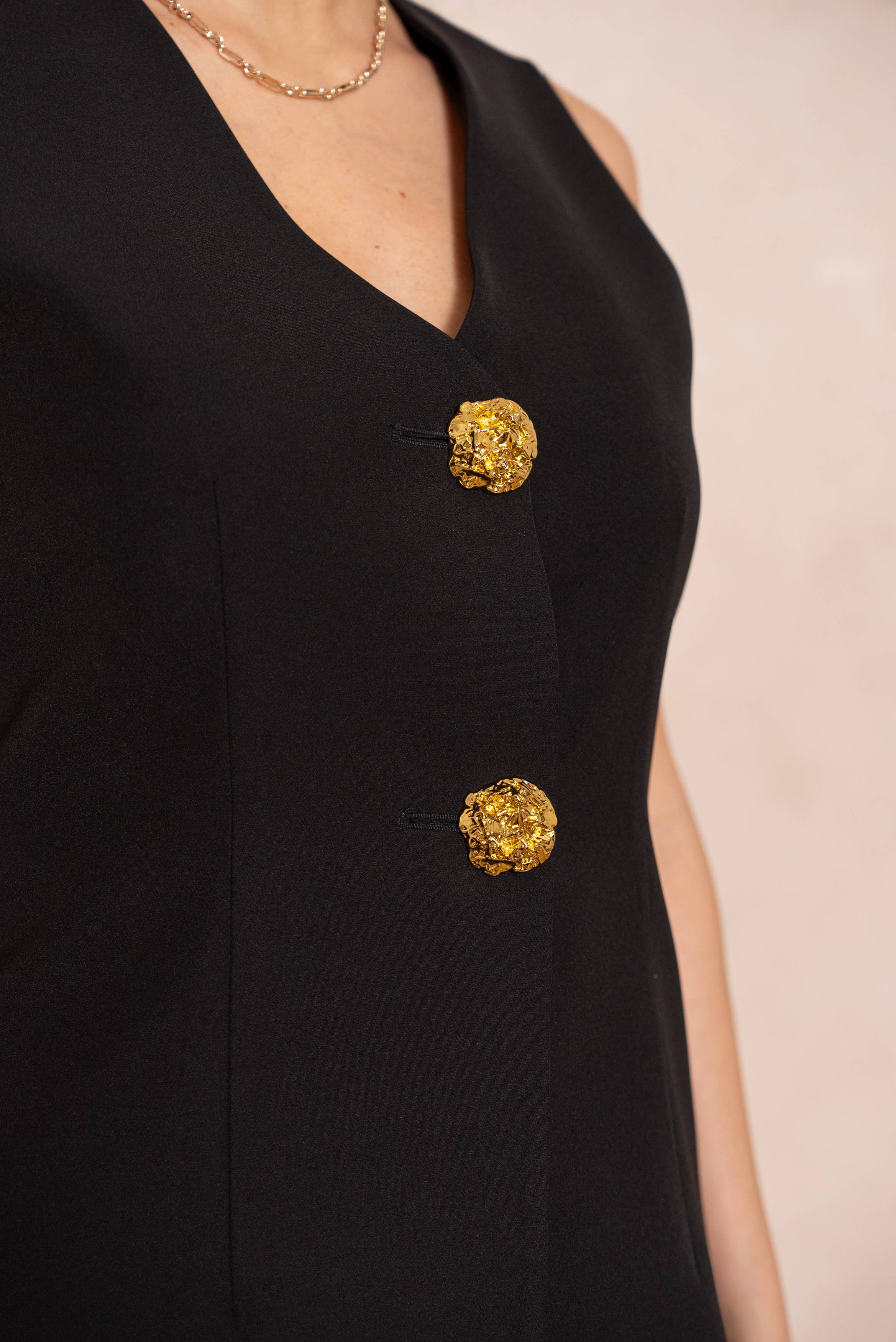 Attentif Paris - Wholesale Suit Vest - Women's - [Timeless] Long sleeveless vest with textured gold buttons14