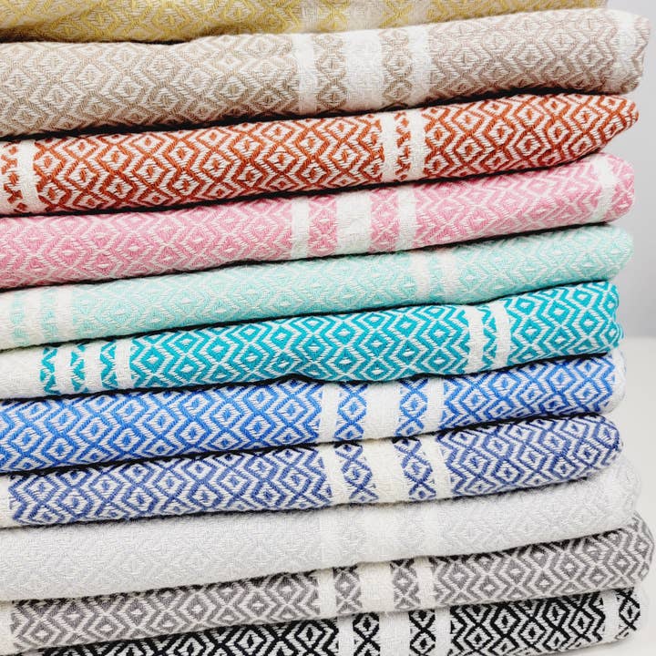 EBRU Home - Wholesale Throw blanket - 5 Throw, Blanket Cotton cover or throw Assorted colors DEAL