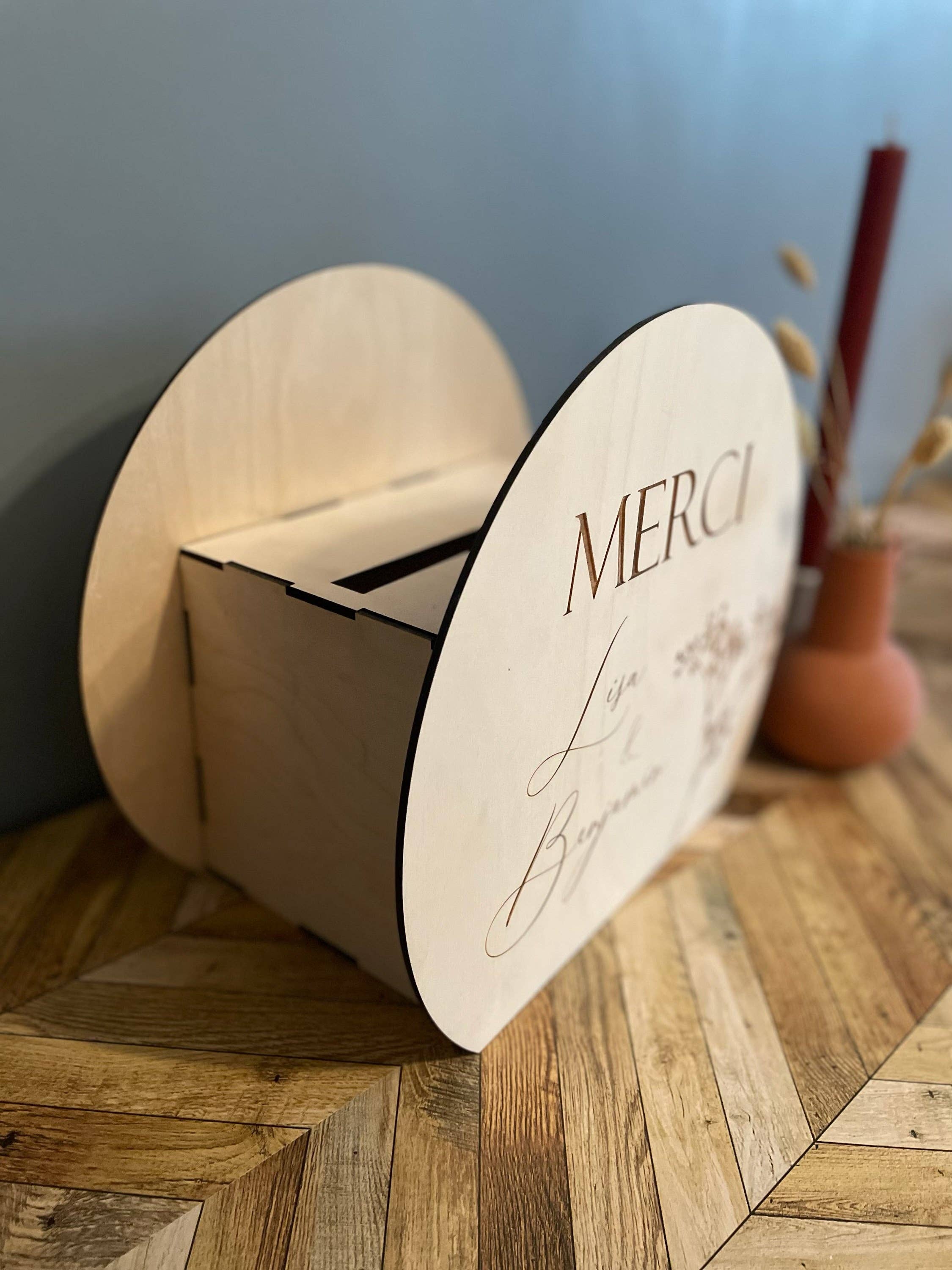 ATELIER MFK - Vendita all'ingrosso Decorazioni da tavolo - Urna in legno personalizzata con incisione | Matrimonio2