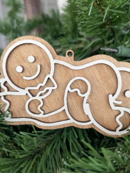 Décoration en bois Gay 69 en faux pain d'épice pour la vente par BUBBLEHEAD INK