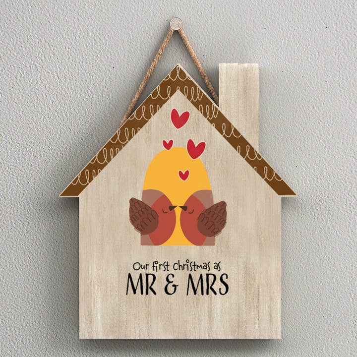 P7117 - Vores første jul Mr & Fru Robin Themed House Shap for engroshandel hos Vivid Squid Wholesale