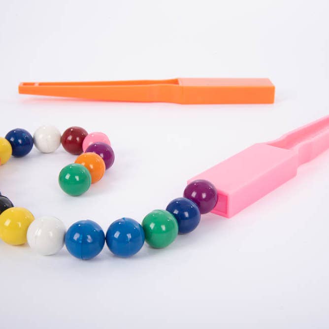 Commotion (Europe) BV - Wholesale Toy Set - Kids - Magnetic Wands and Coloured Marbles Set1