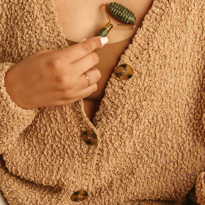 Le Lolo – wholesale Ansiktsroller – Grön jade-rulle | Postpartum, amning, moderskap2