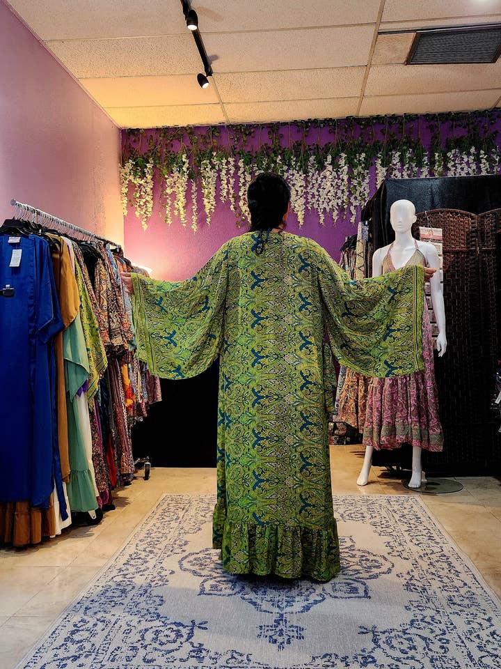 Baladev Boutique - Wholesale Kimono - Women's - Long kimono with frill8