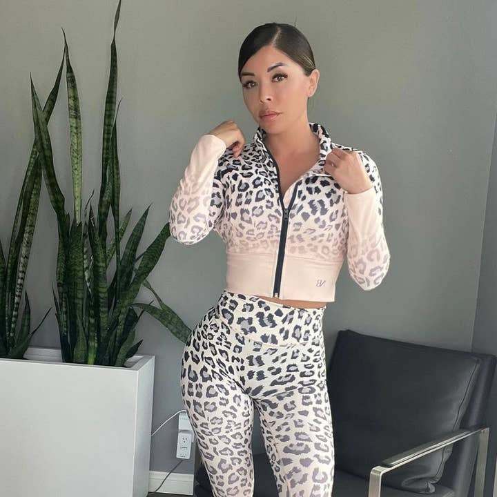 Leopard Gradient Jacket and other Purchase Wholesale gants nitrile xl noir. Free Returns & Net 60 Terms on Faire trending on Faire.