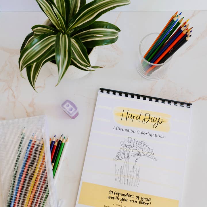 Libro da colorare Hard Days | Matite colorate e astuccio per la vendita all'ingrosso da parte di Rachel Tenny