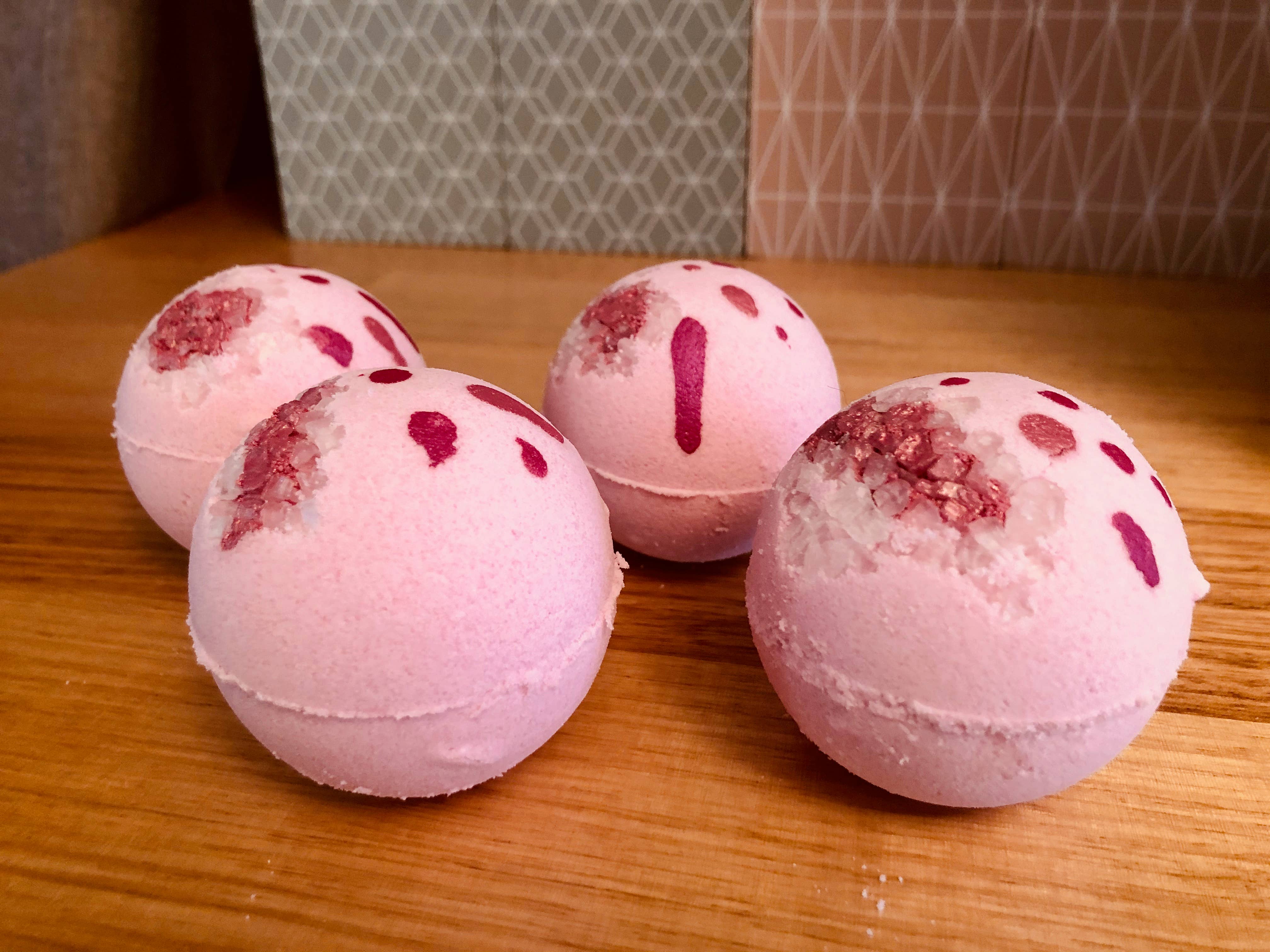 Suave Soaps - Vente Bombe de bain/poudre effervescente pour le bain - Bombe de bain au lait de chèvre en quartz rose faite à la main0