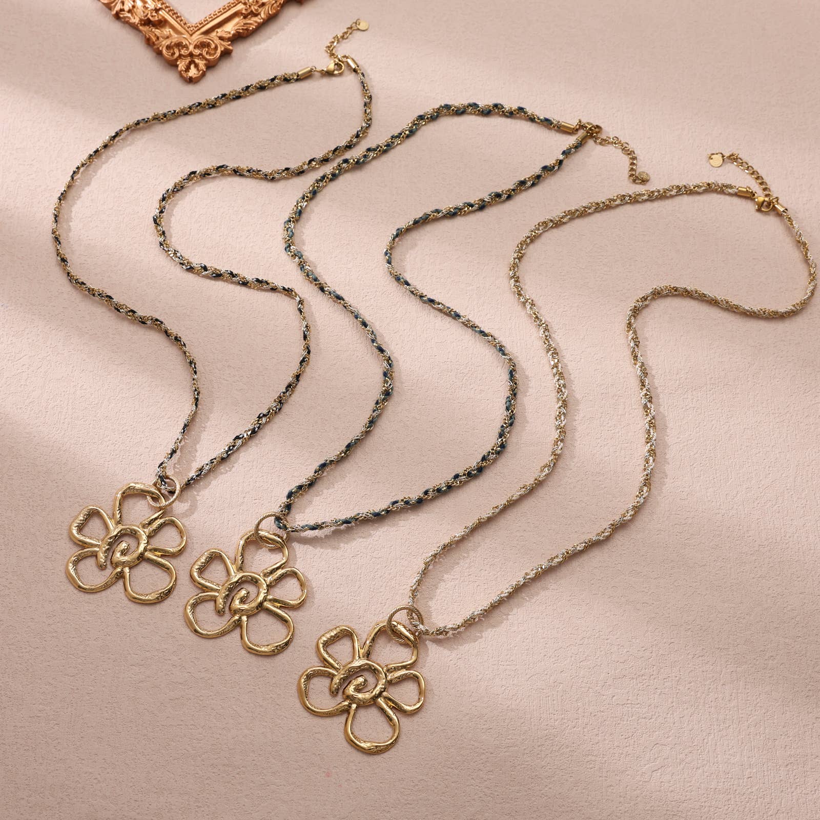 KALISTA - Wholesale Pendant/Charm Necklace - Flora Necklace3