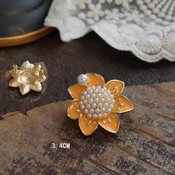 Tourtiwi - Wholesale Brooch - Vintage lily shape hand-painted enamel leaf pin brooch9