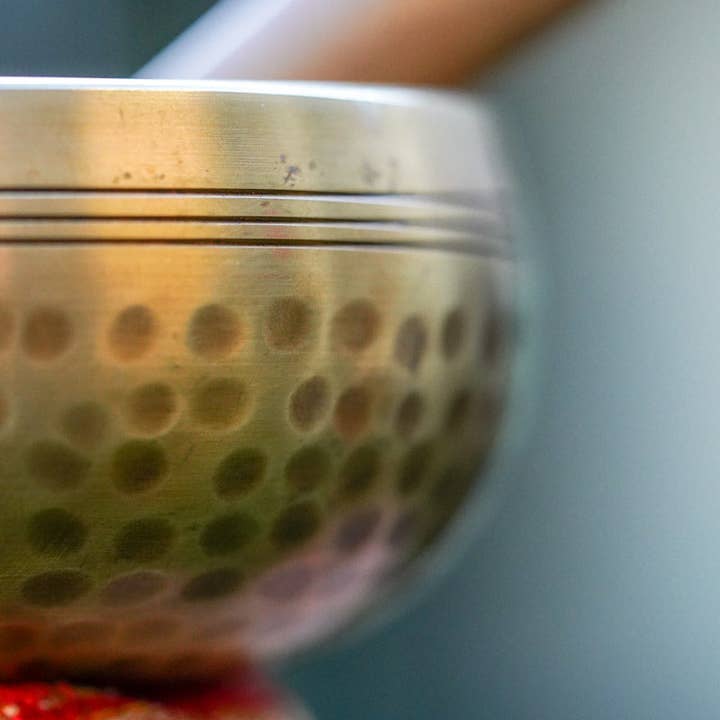 Lucky Thanka - Wholesale Meditation supplies - Hammered Style Tibetan Singing Bowl2