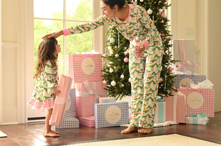 Sugar Bee Clothing – wholesale Pyjamasset - Barn – Jul 2024 Pyjamas-Girls Nötknäppar-klänning med blommor1