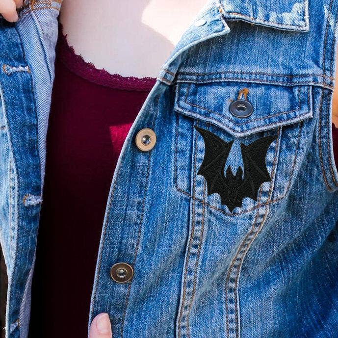 Project Pinup - Wholesale Patch - Small Vampire Bat Gothic Iron On Embroidered Patch2