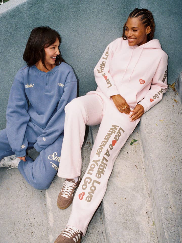 Lass ein wenig Liebe weite Sweatpants für den Großhandel von The Mayfair Group