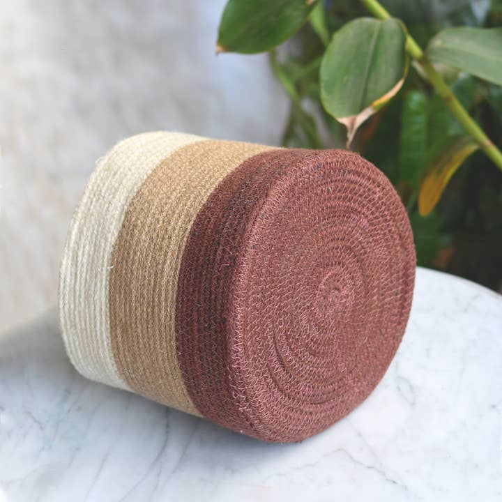 Liconte LLC - Wholesale Basket - Handmade Mid Size Jute Basket – Natural Storage Organizer2