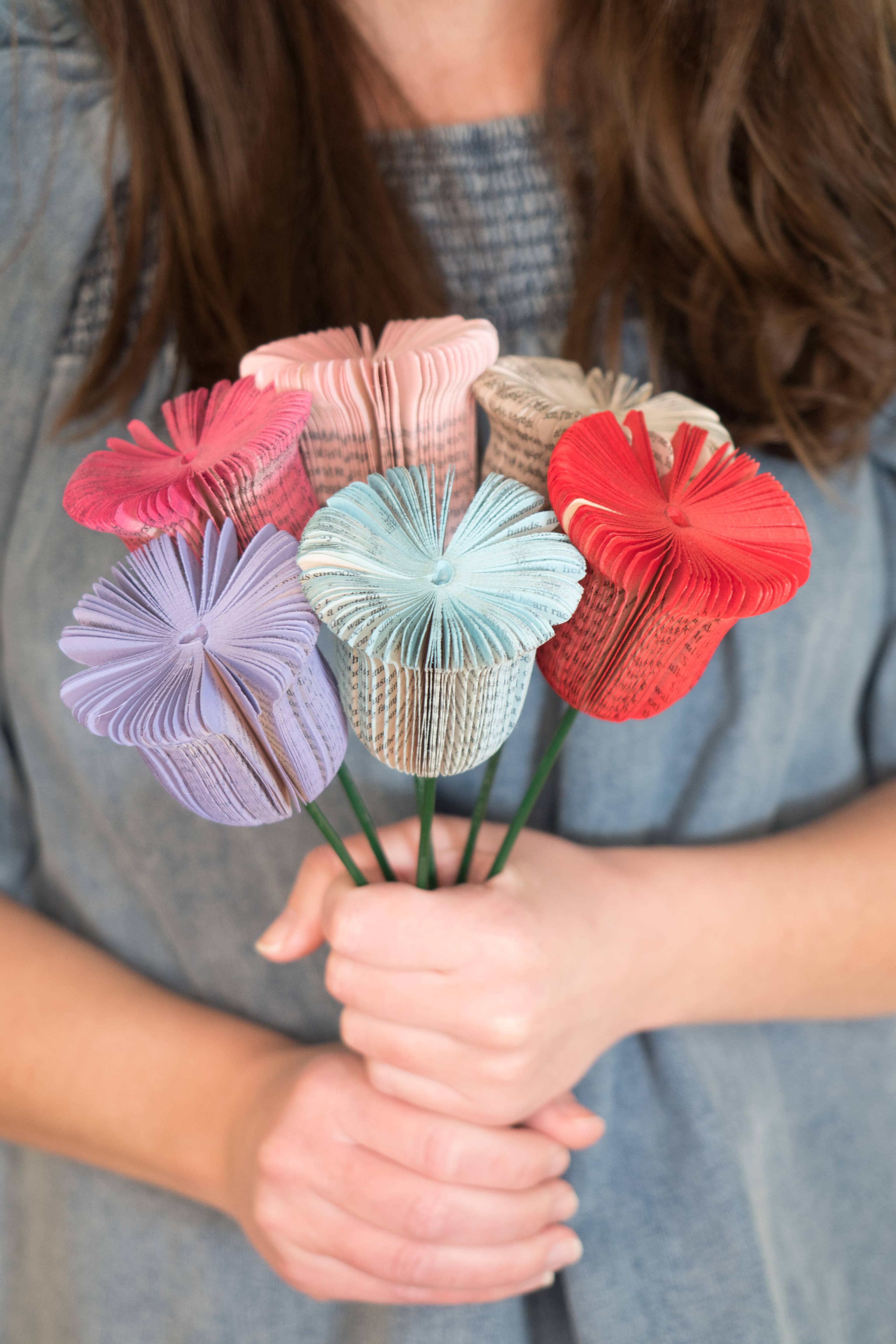 Root To Vine - Wholesale Artificial Flowers - Book Flower Vase-Handmade Valentines Gift4