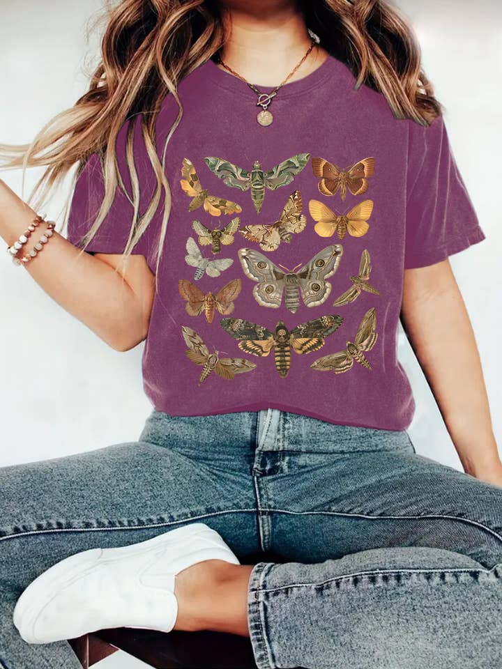 Rosa Clothing - Wholesale Screen Printed T-Shirt - Women's - Butterfly & moth print graphic short-sleeve T-shirt