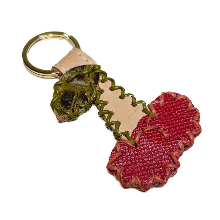 Chaveiro Cerejas em Pele por atacado de Fado Made Co. — Leather Goods