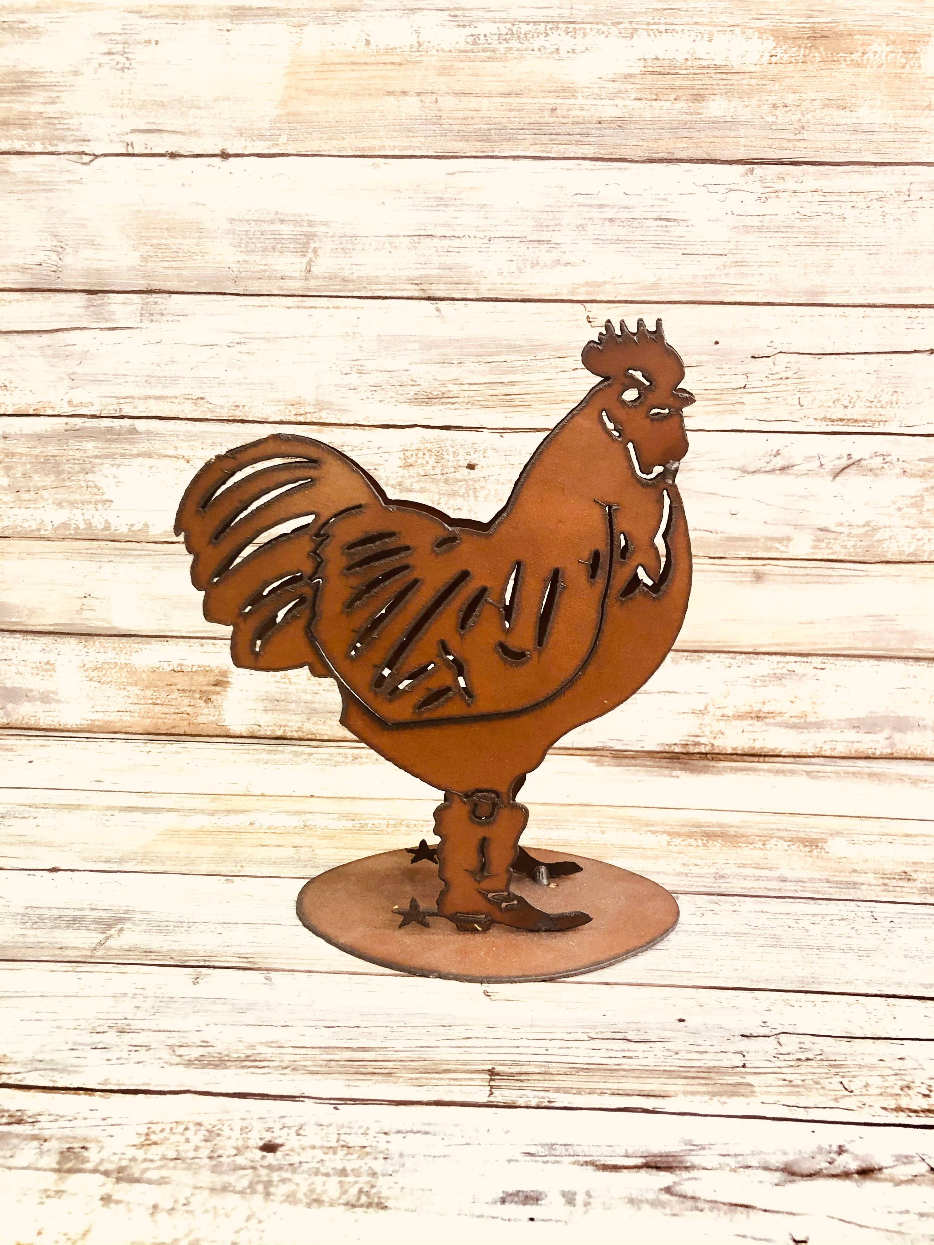 Universal Ironworks USA - Vente Décorations de table - Poulet avec Bottes Petite Décoration Ferme Rustique