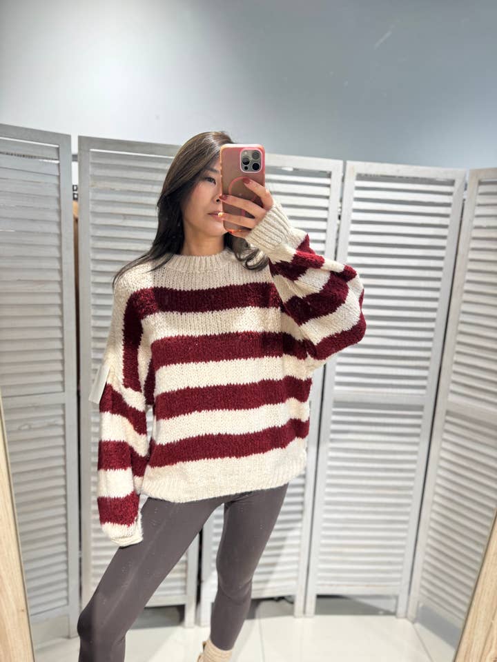 Maglione oversize a righe per la vendita all'ingrosso da parte di VICTORIA&ISAAC