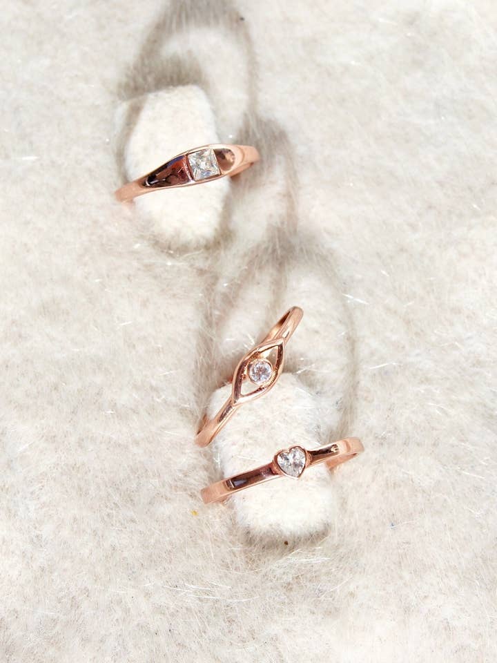 Conjunto de anel ajustável banhado a ouro rosa, anel de empilhamento Tiny Love Heart CZ, anel minimalista de olhos Dainty Evil Evil, Anel CZ de corte quadrado por atacado de Pharos Jewellery
